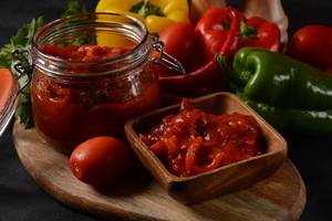 s_paprikaletscho Eingewecktes - Paprika­letscho - Hofladen Altkö